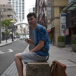 Meet your Posher, Brandon